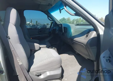 2000 Ford F-150 Lariat/Work Series/Xl/Xlt z USA, uszkodzony, nr VIN 1FTRX17W9YKA01828